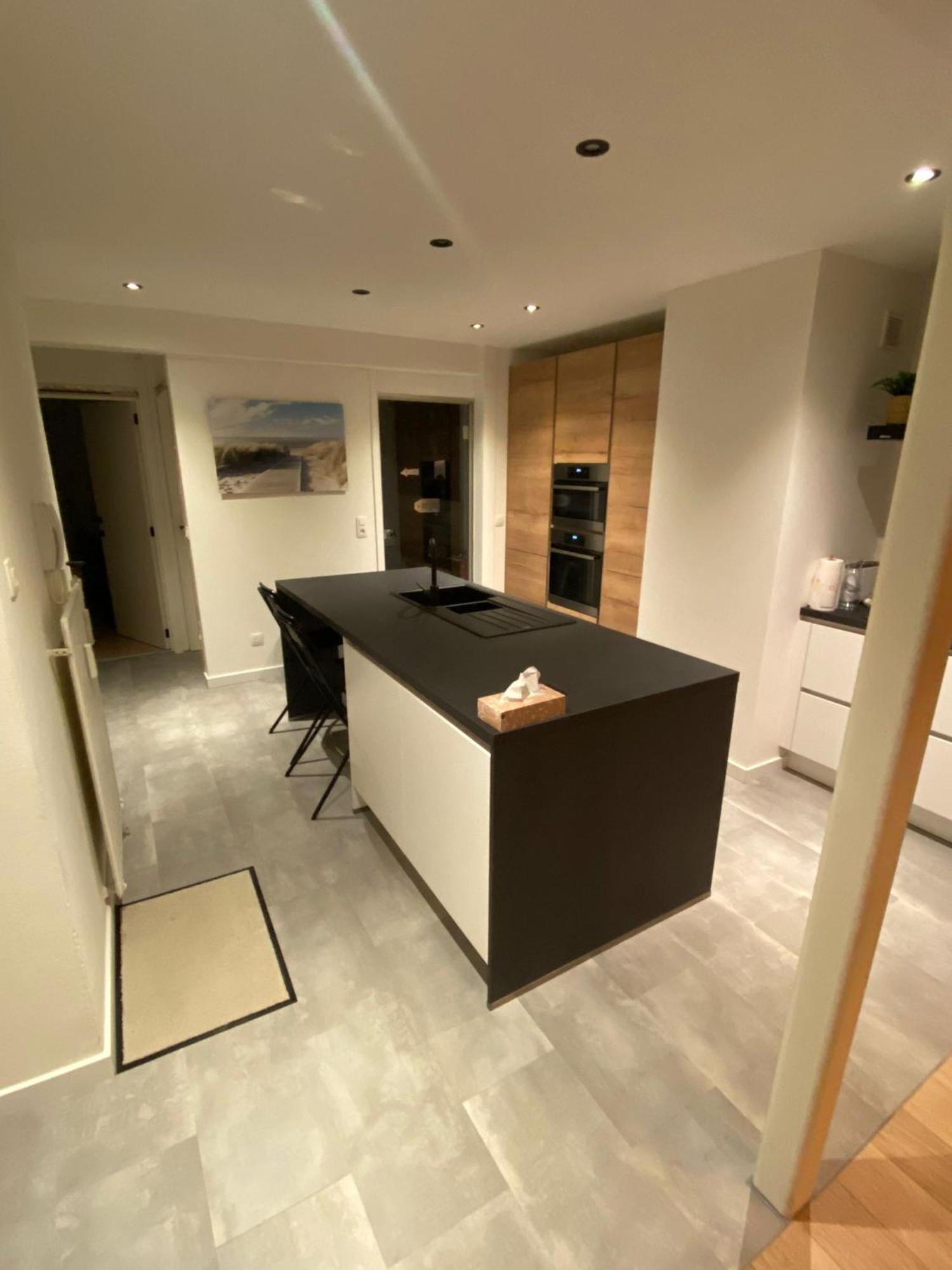 Spacious Apartment With Sea View Ostende Extérieur photo